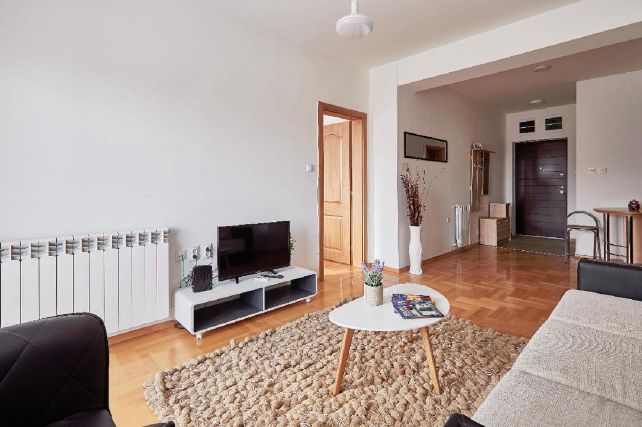 Smart Apartments Скопье Экстерьер фото